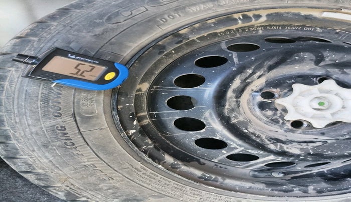 2015 Hyundai Xcent S 1.2, Petrol, Manual, 1,19,186 km, tyre