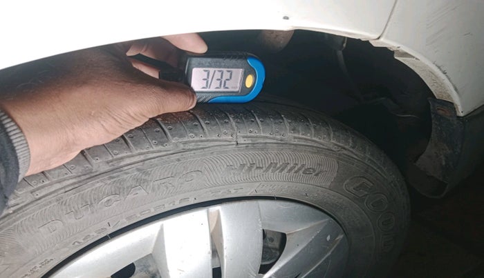 2020 Maruti Alto LXI, CNG, Manual, 95,534 km, tyre