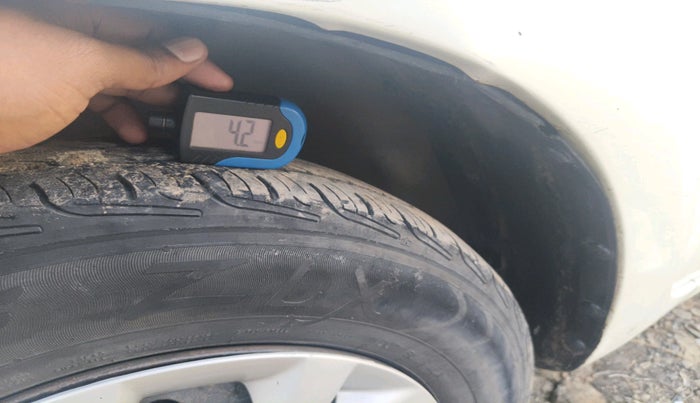 2017 Maruti Dzire VDI, Diesel, Manual, 88,290 km, tyre