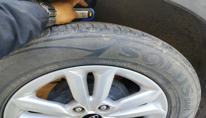 2016 Hyundai Creta SX PLUS 1.6 PETROL, Petrol, Manual, 1,29,917 km, tyre