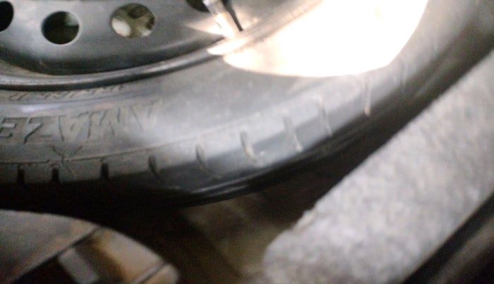 2011 Maruti Wagon R 1.0 VXI, Petrol, Manual, 99,765 km, tyre