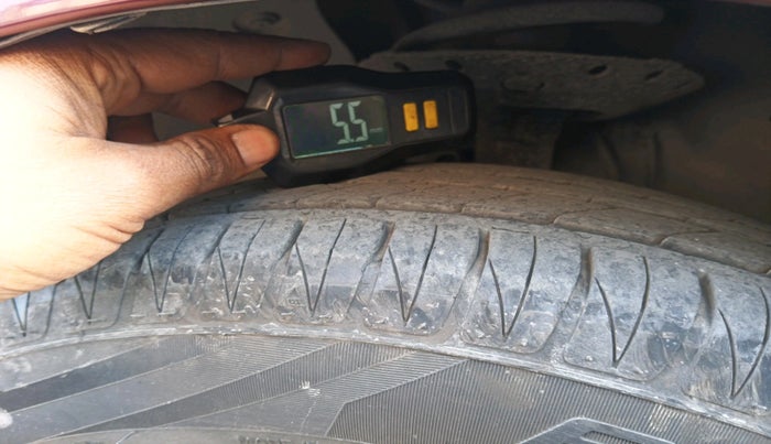 2017 Honda City 1.5L I-VTEC V MT, Petrol, Manual, 1,07,599 km, tyre