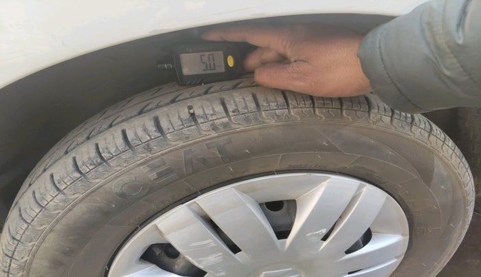 2017 Maruti Alto 800 LXI, Petrol, Manual, 76,013 km, tyre