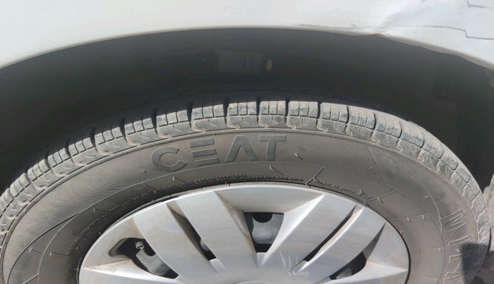 2017 Maruti Alto 800 LXI, Petrol, Manual, 76,013 km, tyre