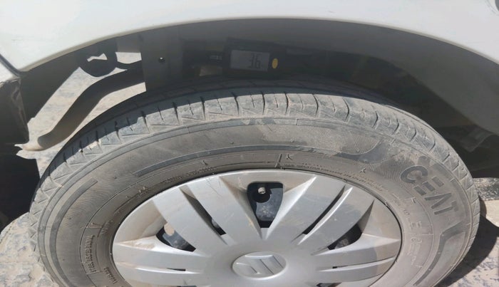 2017 Maruti Alto 800 LXI, Petrol, Manual, 76,013 km, tyre