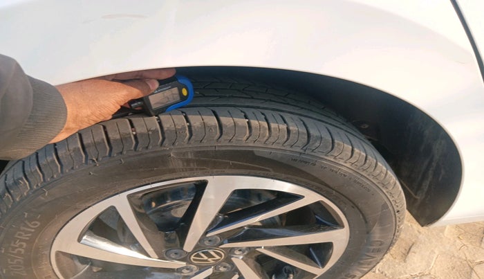 2024 Volkswagen VIRTUS TOPLINE TSI 1.0 AT, Petrol, Automatic, 25,859 km, tyre