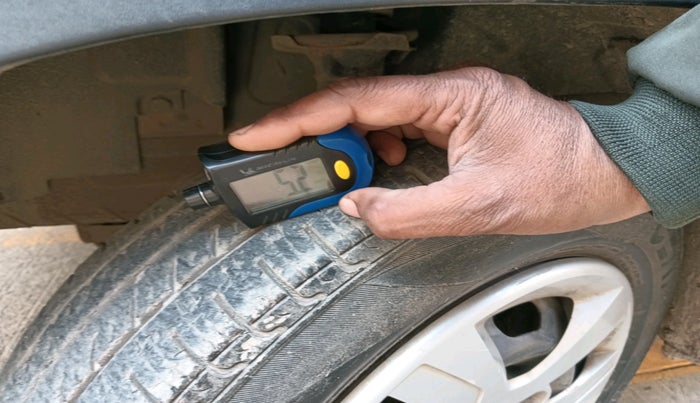 2018 Renault Kwid RXL, Petrol, Manual, 51,993 km, tyre