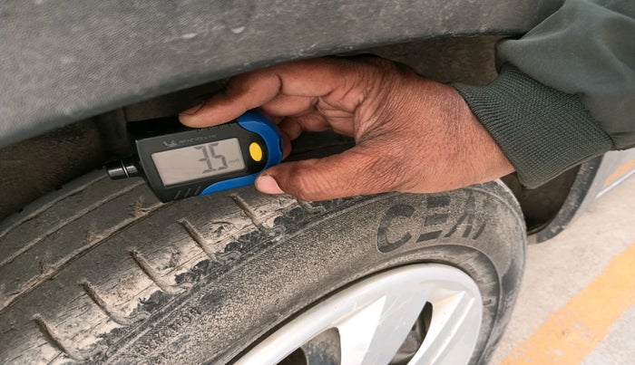 2018 Renault Kwid RXL, Petrol, Manual, 51,993 km, tyre