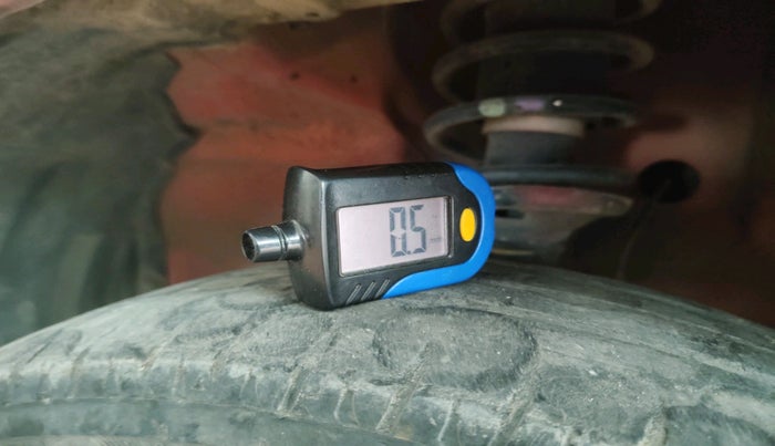 2014 Maruti Wagon R 1.0 VXI, Petrol, Manual, 80,356 km, tyre