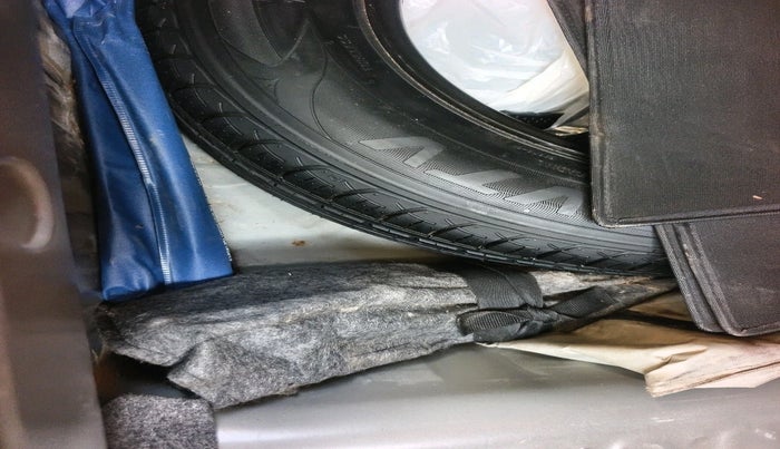 2022 Honda Amaze 1.2L I-VTEC VX CVT, Petrol, Automatic, 36,755 km, tyre