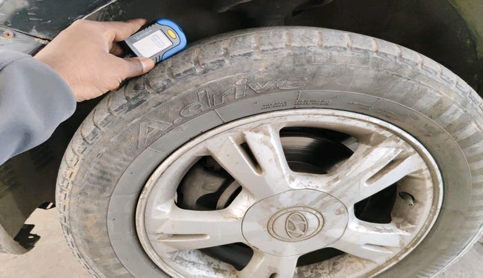 2011 Hyundai i20 SPORTZ 1.2, Petrol, Manual, 1,08,769 km, tyre