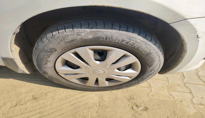 2013 Maruti Swift Dzire VXI, Petrol, Manual, 80,677 km, tyre