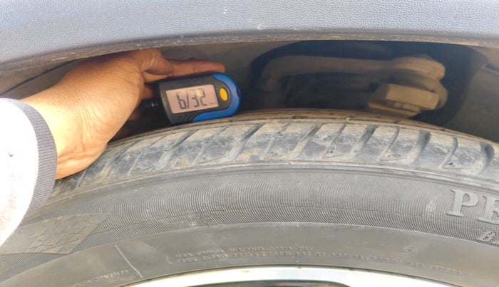 2019 Mercedes Benz GLC CLASS 220 D 4 MATIC, Diesel, Automatic, 1,10,101 km, tyre