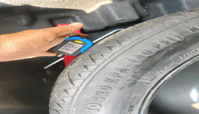 2019 Mercedes Benz GLC CLASS 220 D 4 MATIC, Diesel, Automatic, 1,10,101 km, tyre