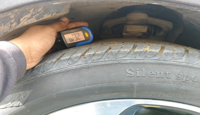 2019 Mercedes Benz GLC CLASS 220 D 4 MATIC, Diesel, Automatic, 1,10,101 km, tyre