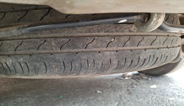 2022 Maruti XL6 ALPHA MT, Petrol, Manual, 67,204 km, tyre