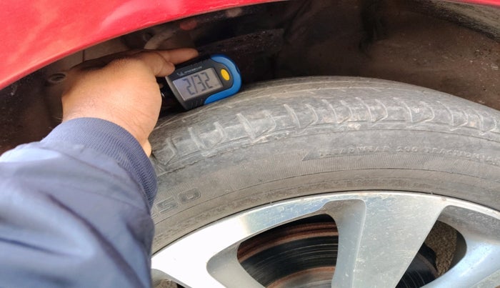 2016 Hyundai Elite i20 ASTA 1.2, Petrol, Manual, 1,24,432 km, tyre