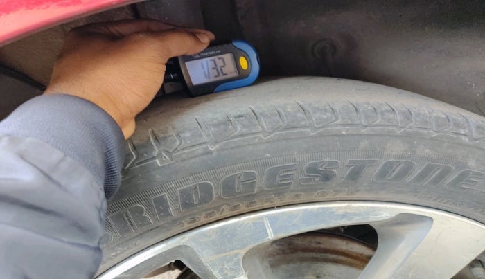 2016 Hyundai Elite i20 ASTA 1.2, Petrol, Manual, 1,24,432 km, tyre