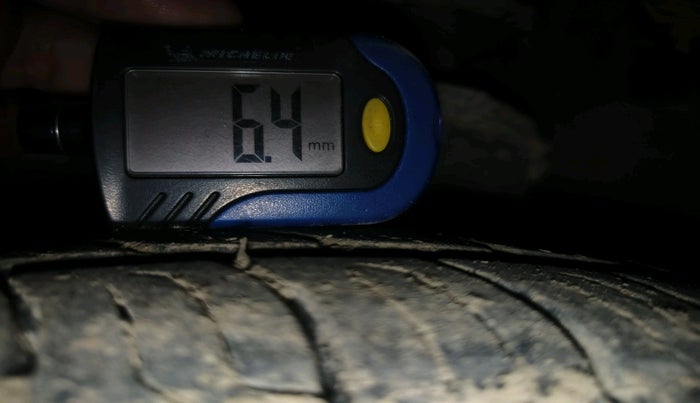 2017 Hyundai Eon ERA PLUS (O), Petrol, Manual, 1,34,034 km, tyre