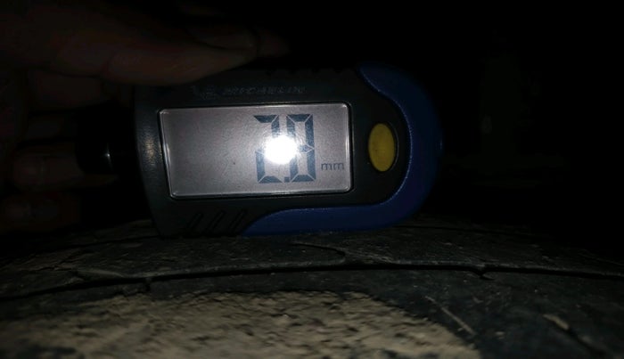 2017 Hyundai Eon ERA PLUS (O), Petrol, Manual, 1,34,034 km, tyre