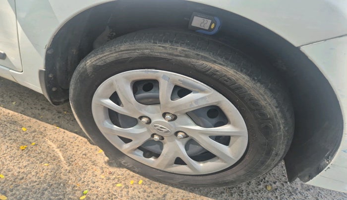 2018 Hyundai Grand i10 SPORTZ 1.2 KAPPA VTVT, Petrol, Manual, 64,102 km, tyre