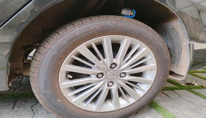 2022 Honda City 1.5L I-VTEC V MT 5TH GEN, Petrol, Manual, 40,608 km, tyre