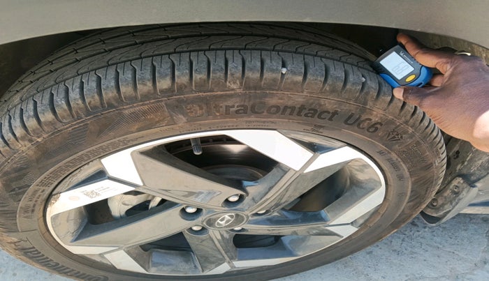 2023 Hyundai ALCAZAR PLATINUM (O) 7STR 1.5 AT, Petrol, Automatic, 17,076 km, tyre