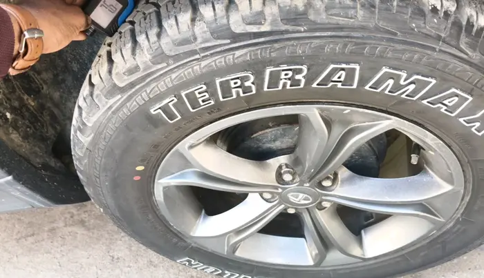 2020 Tata Harrier XT 2.0L KRYOTEC, Diesel, Manual, 1,05,000 km, tyre