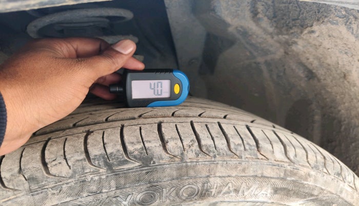 2016 Maruti Vitara Brezza VDI, Diesel, Manual, 1,19,884 km, tyre