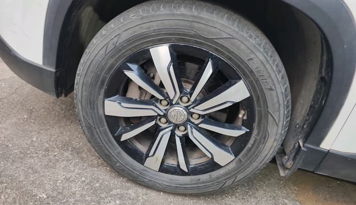 2019 MG HECTOR SHARP HYBRID 1.5 PETROL, Petrol, Manual, 50,555 km, tyre
