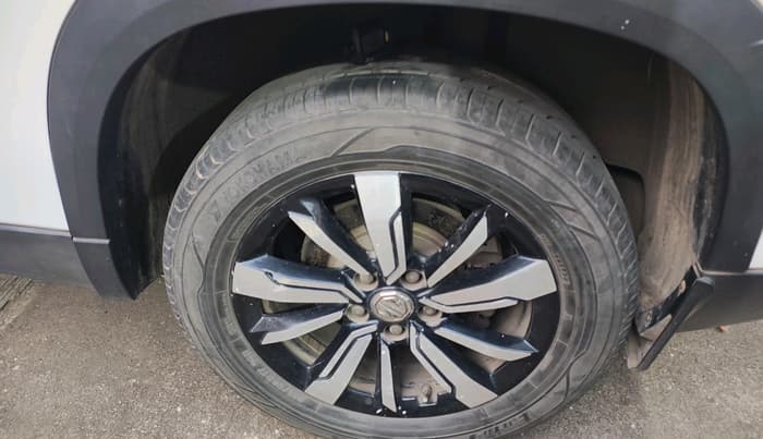 2019 MG HECTOR SHARP HYBRID 1.5 PETROL, Petrol, Manual, 50,555 km, tyre