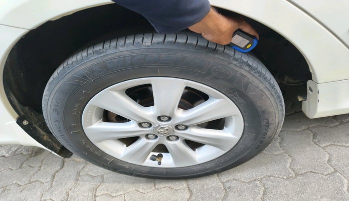 2012 Toyota Corolla Altis GL PETROL, Petrol, Manual, 73,845 km, tyre