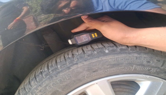 2013 Volkswagen Vento HIGHLINE PETROL AT, Petrol, Automatic, 1,06,467 km, tyre