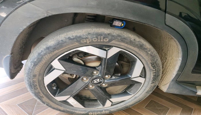 2022 Hyundai ALCAZAR 1.5 SIGNATURE (O) AT 7STR, Diesel, Automatic, 75,933 km, tyre