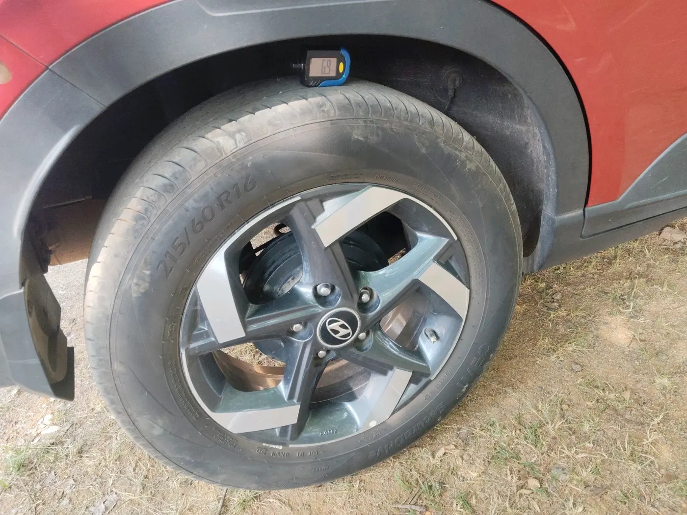 2019 Hyundai VENUE SX 1.0 TURBO, Petrol, Manual, 65,886 km, tyre