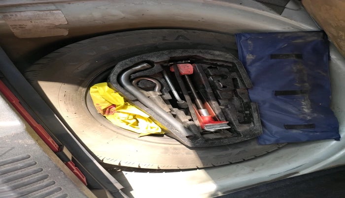 2012 Volkswagen Polo COMFORTLINE 1.2L PETROL, Petrol, Manual, 66,497 km, tyre