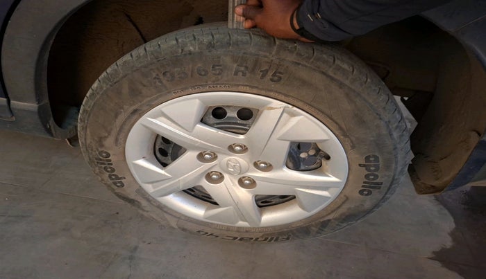 2021 Hyundai VENUE S 1.2, Petrol, Manual, 20,796 km, tyre