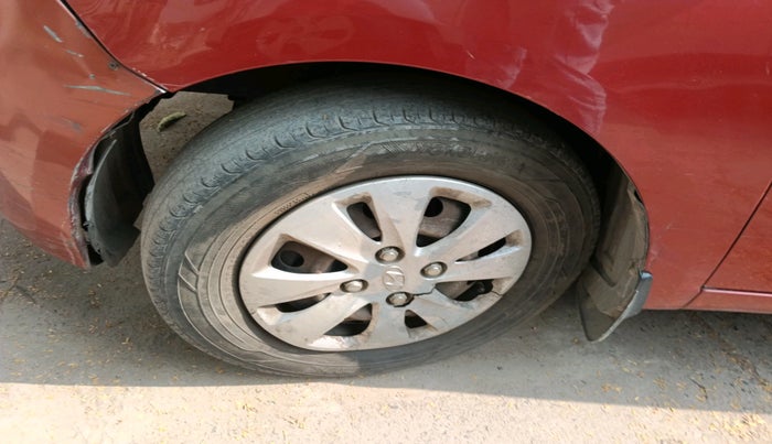 2011 Hyundai i10 SPORTZ 1.2, Petrol, Manual, 67,449 km, tyre