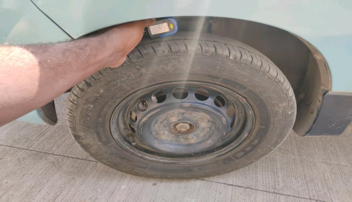 2015 Maruti Alto 800 VXI, Petrol, Manual, 41,180 km, tyre