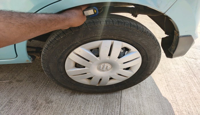 2015 Maruti Alto 800 VXI, Petrol, Manual, 41,180 km, tyre