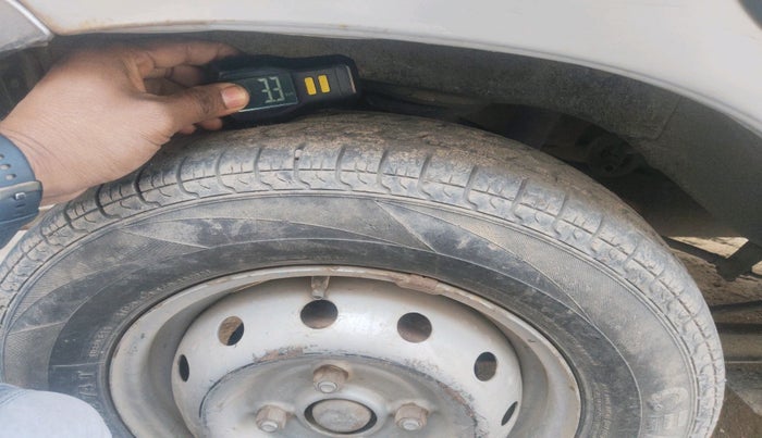 2011 Maruti Alto LXI, Petrol, Manual, 1,36,930 km, tyre