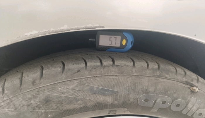 2013 Hyundai i10 MAGNA 1.1, Petrol, Manual, 59,672 km, tyre