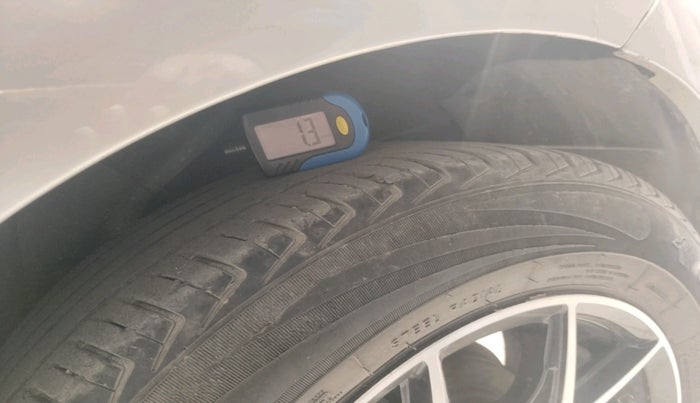 2013 Hyundai i10 MAGNA 1.1, Petrol, Manual, 59,672 km, tyre