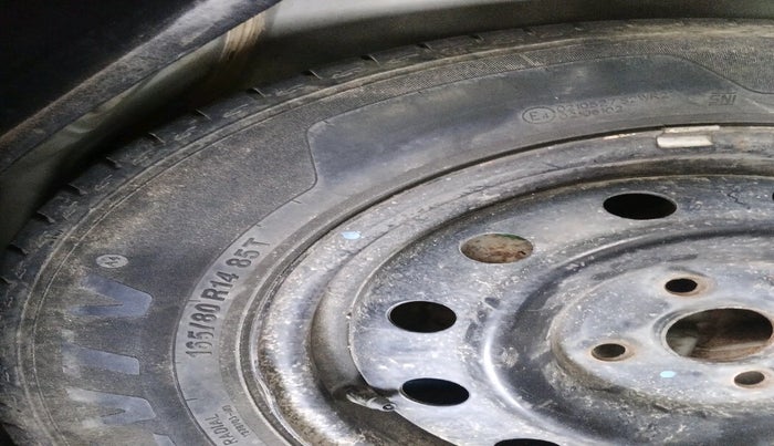 2012 Maruti Swift VXI, Petrol, Manual, 75,707 km, tyre