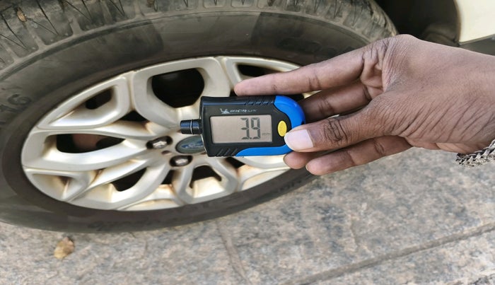 2015 Ford Ecosport TITANIUM 1.5L PETROL AT, Petrol, Automatic, 85,014 km, tyre