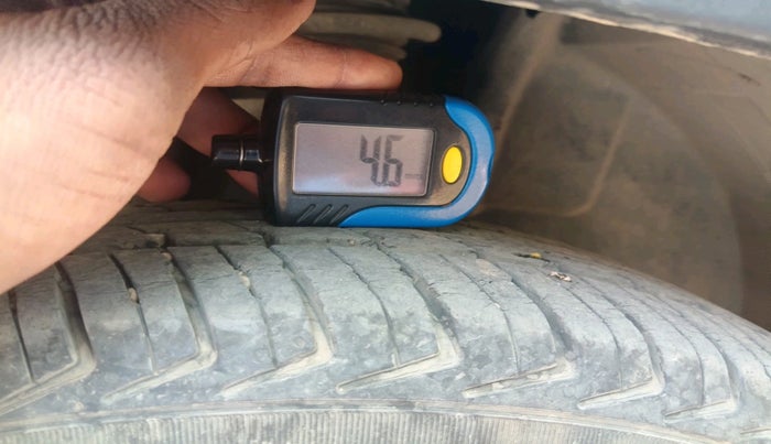 2016 Renault Kwid RXT 0.8, Petrol, Manual, 37,815 km, tyre