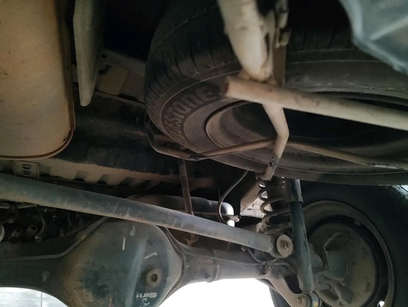 2013 Maruti Eeco 5 STR WITH A/C+HTR, Petrol, Manual, 89,863 km, tyre