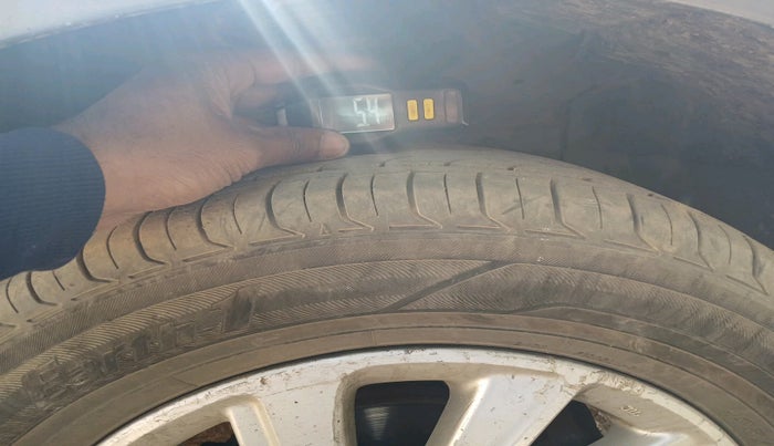 2016 Maruti Swift Dzire ZXI, Petrol, Manual, 56,716 km, tyre