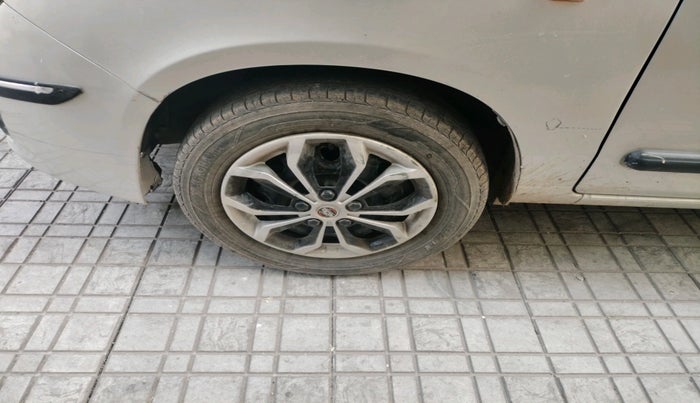 2012 Maruti Alto K10 LXI, Petrol, Manual, 70,557 km, tyre