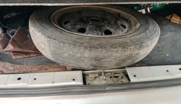 2012 Maruti Alto K10 LXI, Petrol, Manual, 70,557 km, tyre